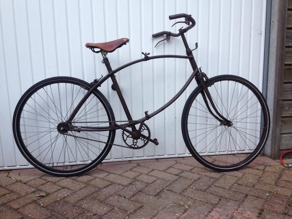 BSA ongeveer halverwege de restauratie