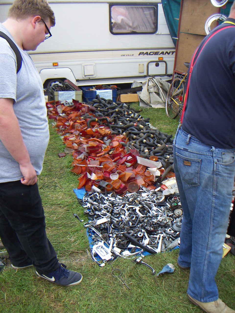 Tuintje onderdelen mooi aangeharkt