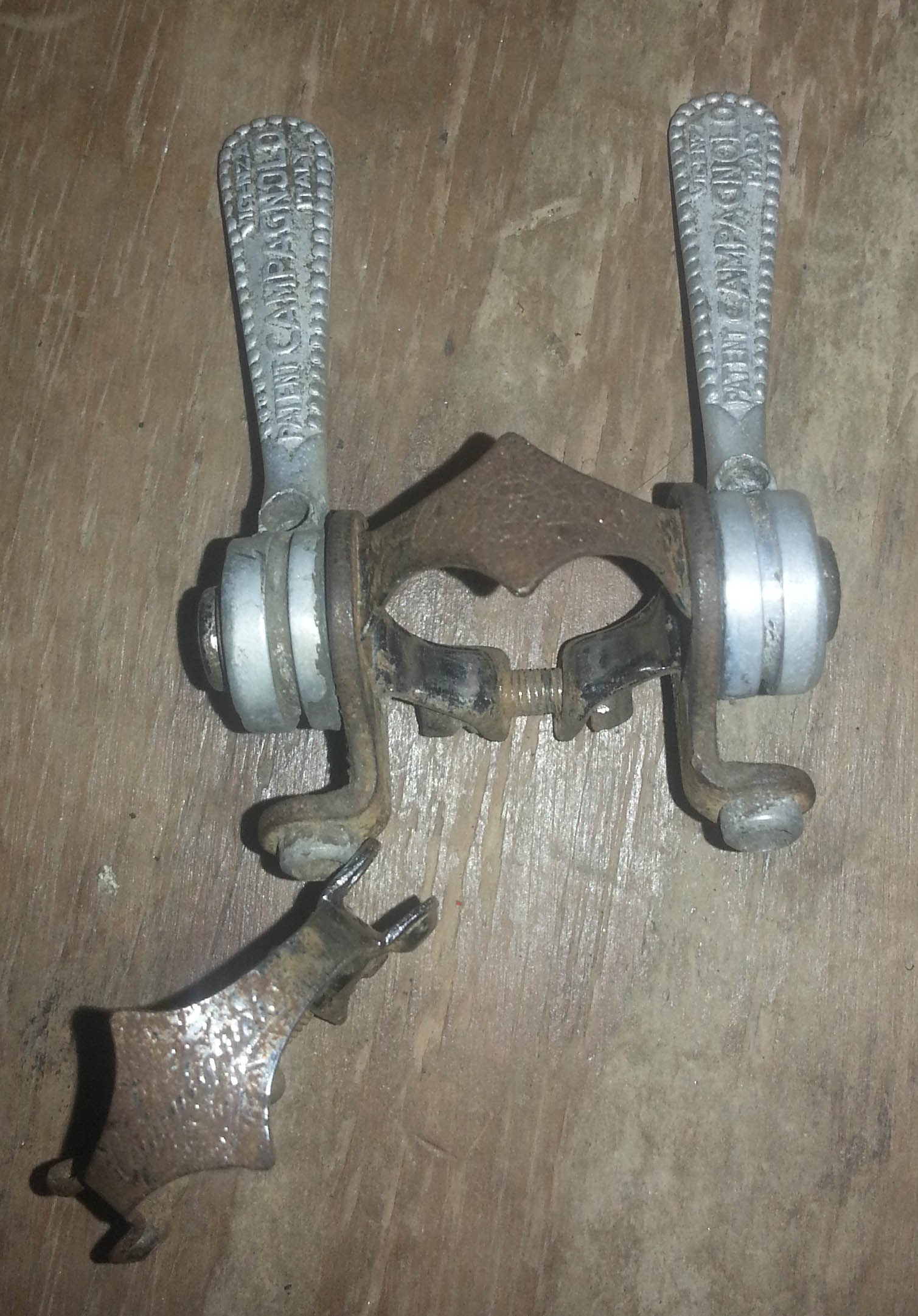 Shifter en kabelgeleider.jpg