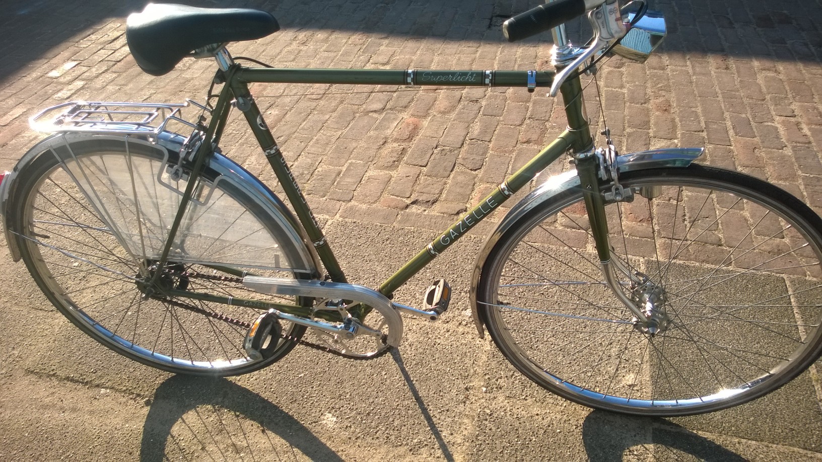 Alleen het zadel is niet origineel maar die gaat er ook heel snel af