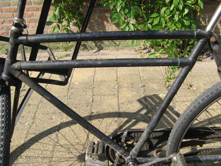 Het frame, zodat de lugs goed te zien zijn.