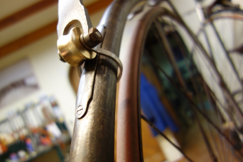 achterste ophanging zadelveer