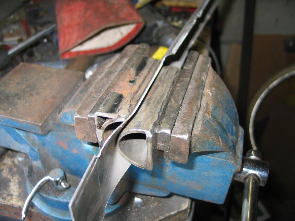 Eerst de vorm erin persen