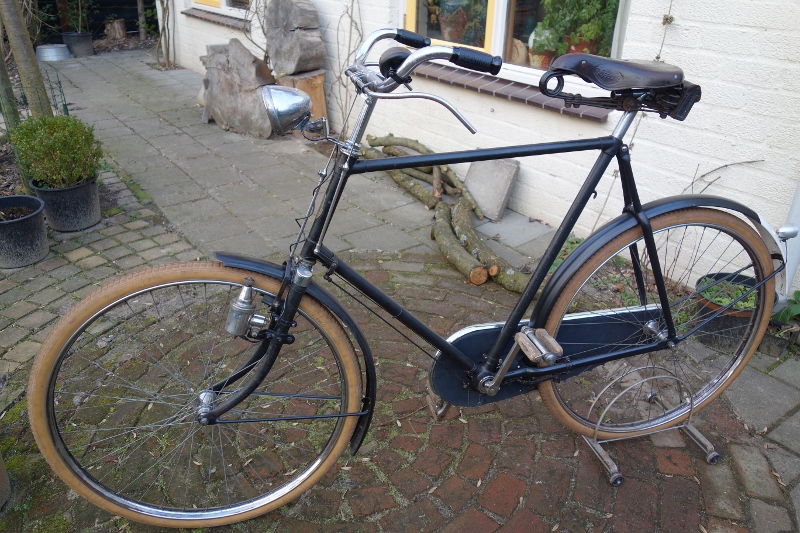 Gazelle heren 1936 samengesteld (800x533).jpg