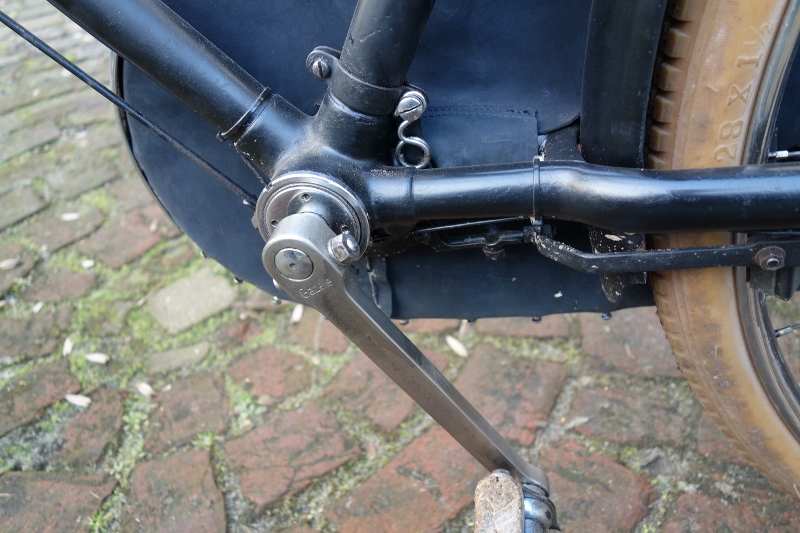 kogellager trapas met bus  Na 1934 (800x533).jpg