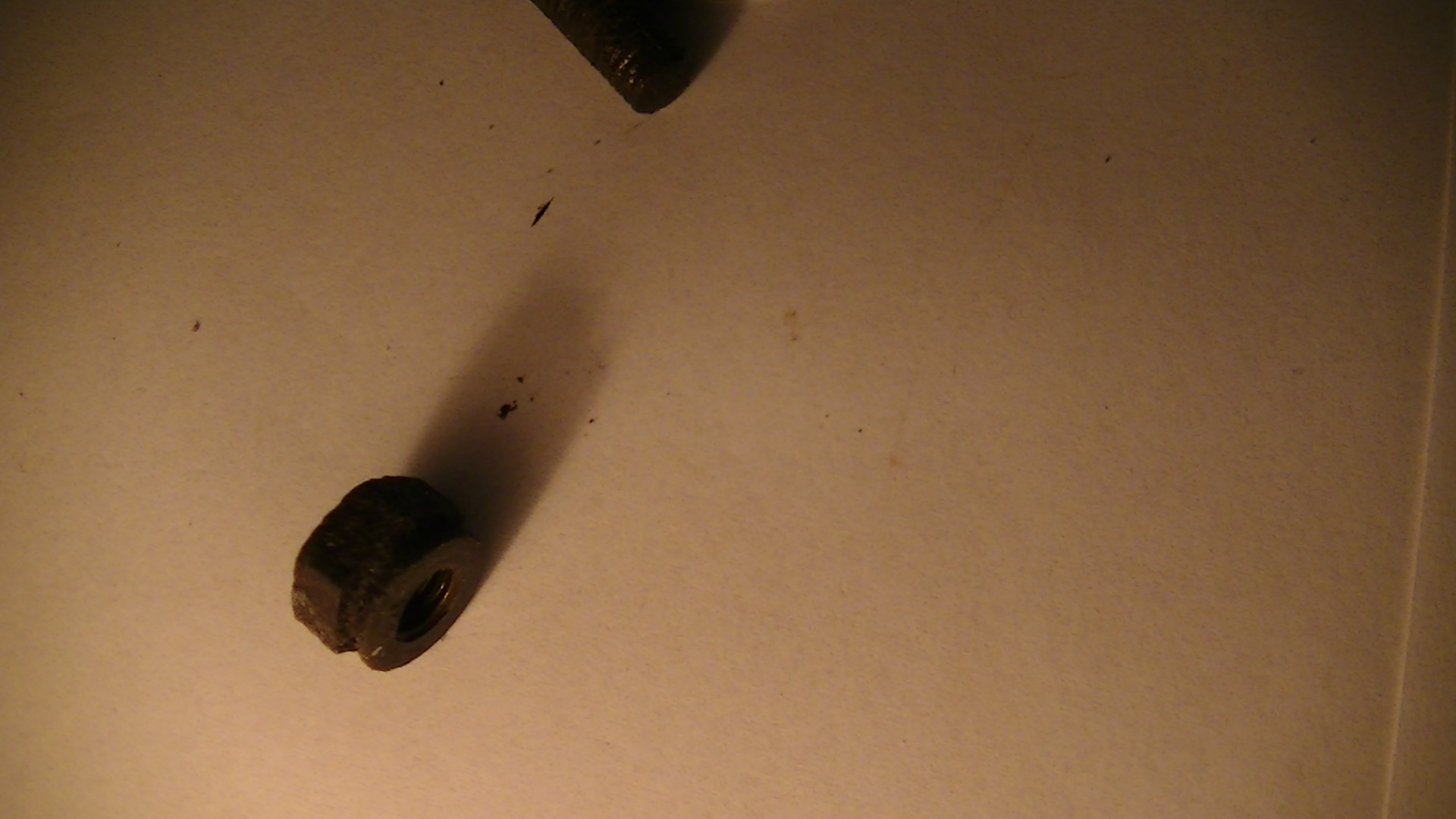 Moer met vaste ring met schroefdraad