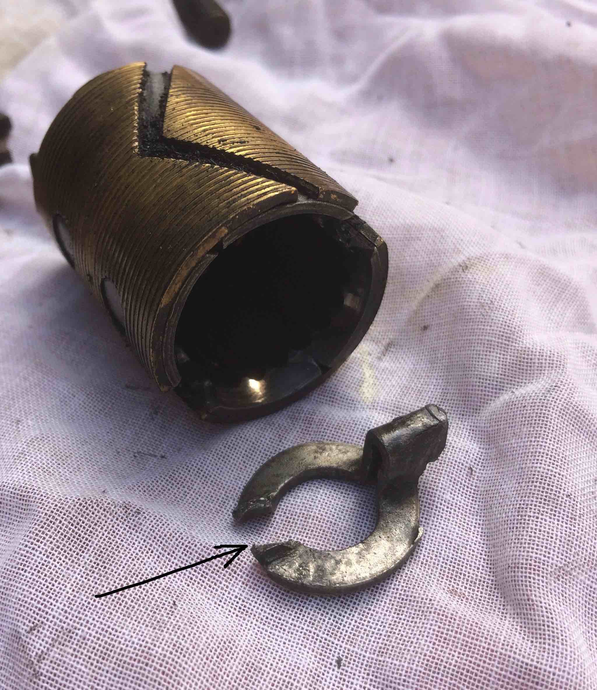 Hier is de nok afgebroken