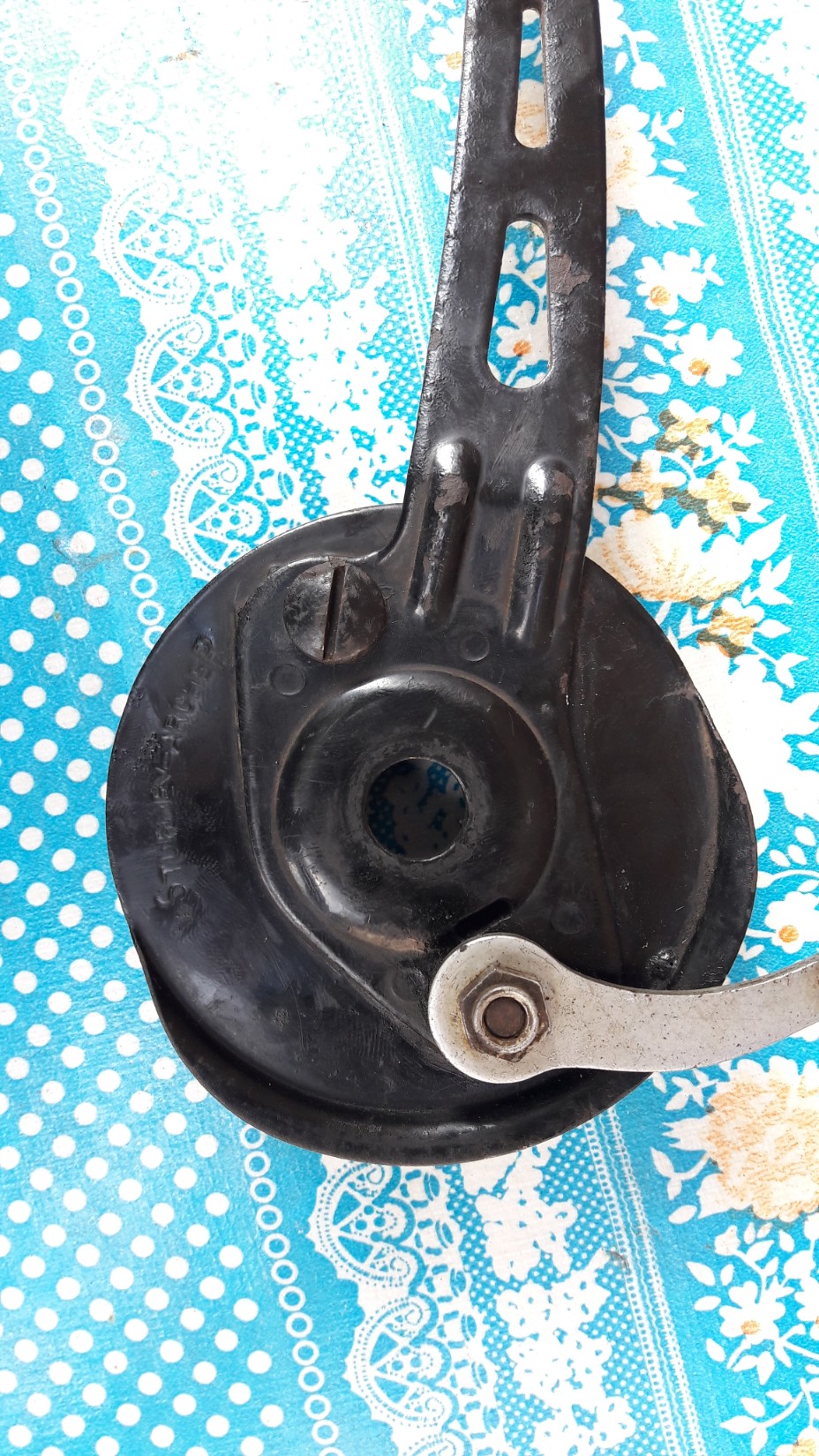 De huidige voor-ankerplaat