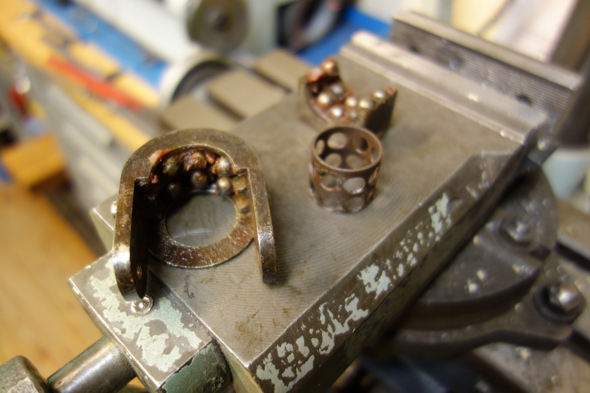 Gedeelde lagerschalen met kooitje