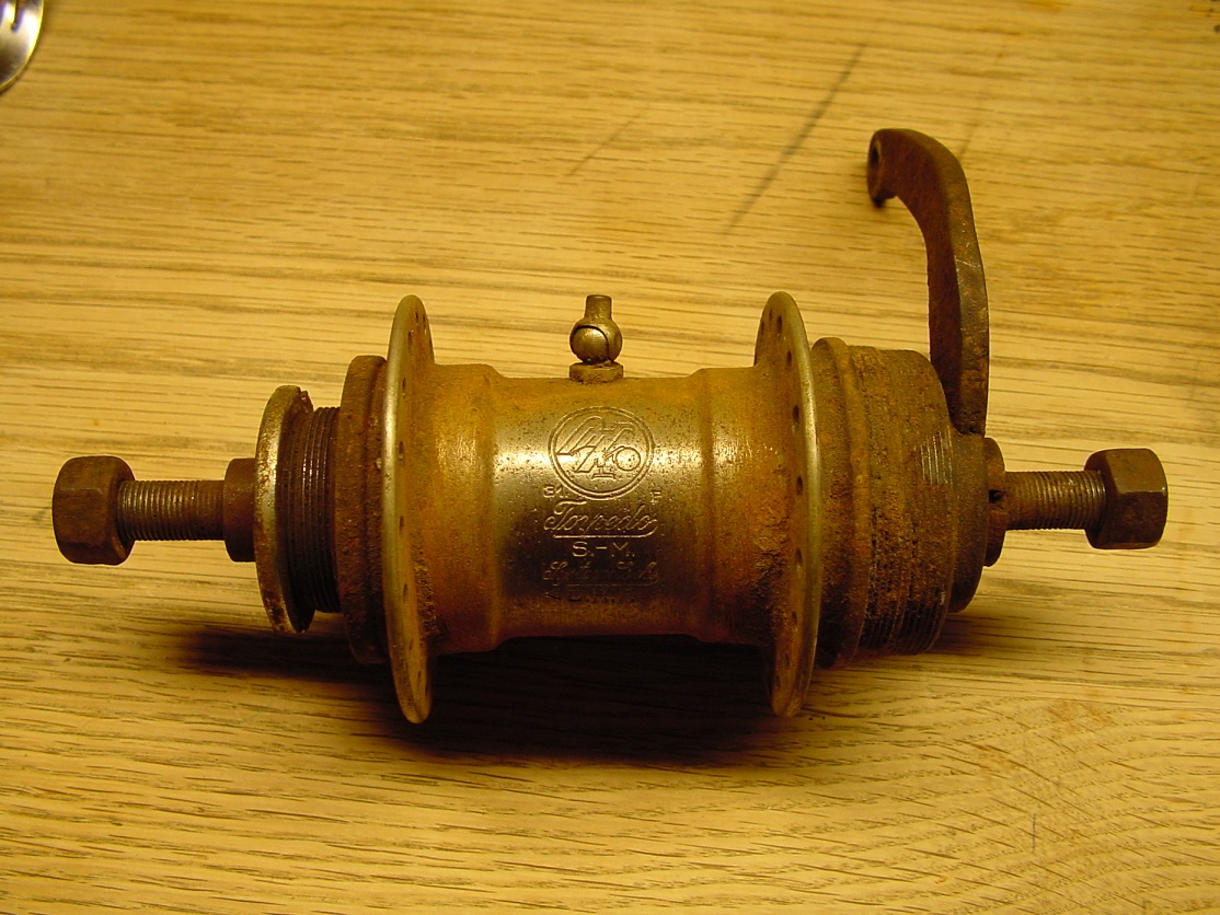 Torpedo hulpmotor (1) klein.jpg