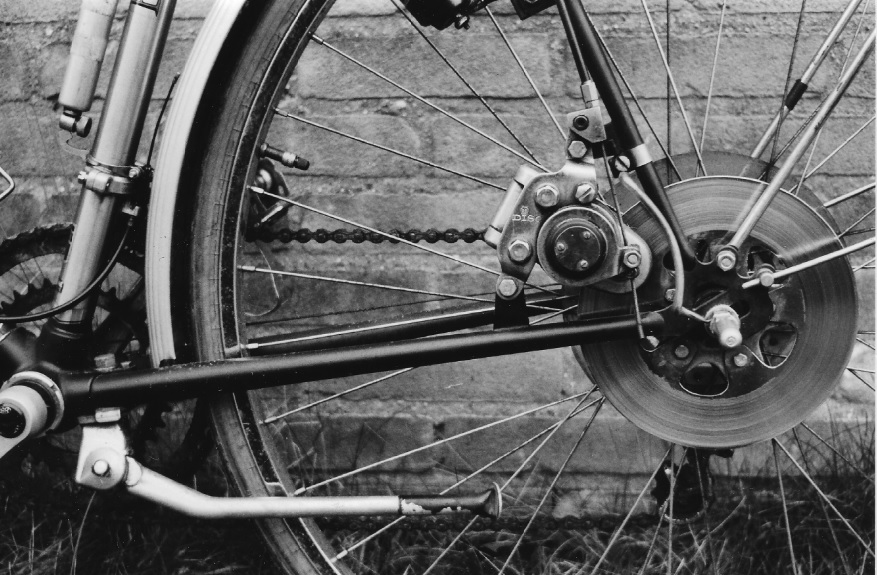 Bridgestone schijfrem aangepast.jpg