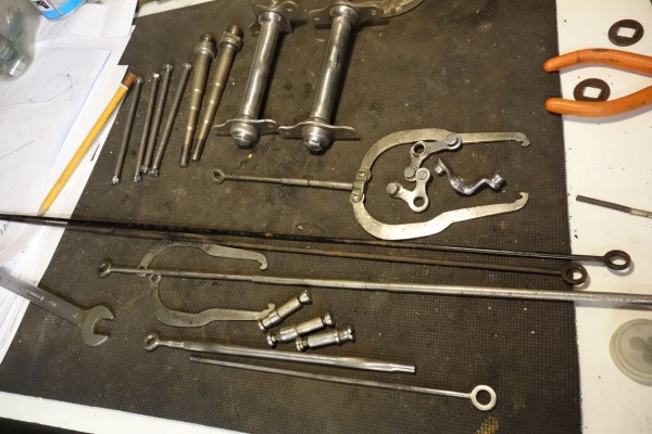 pedalen en remonderdelen.JPG