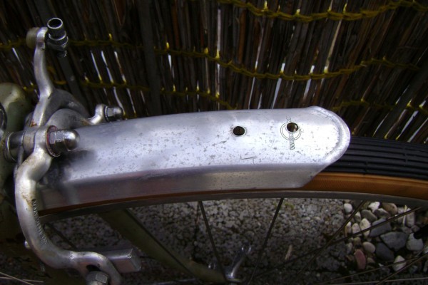 gaatjes voor de koplamp