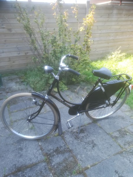 zijkant van de opoefiets