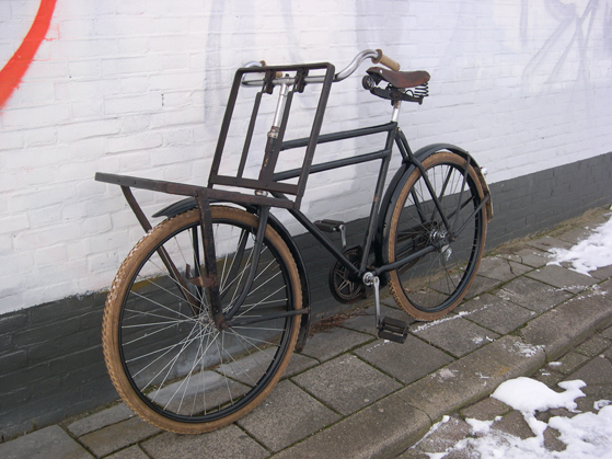 Fongers transportfiets 'gepoetst'