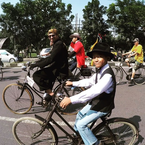 Tocht dwars door Bandung (2).JPG