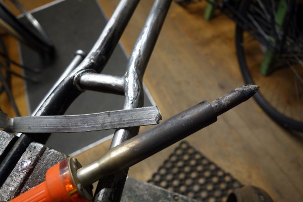 Fongers HZ70 reparatie van deuken.JPG