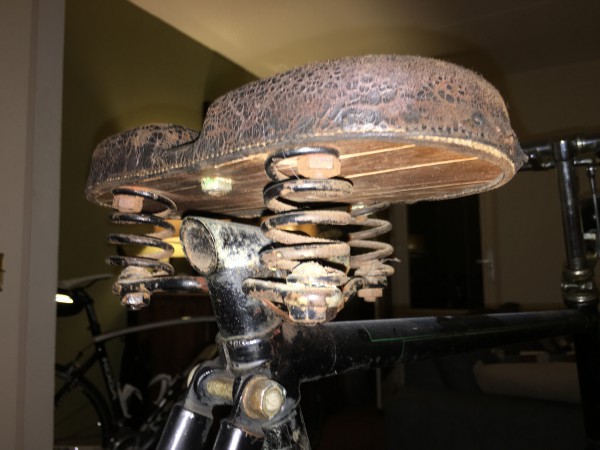 Met enkele stang en houten onderplaat