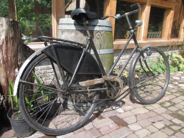 SATURNUS FIETS (2).JPG