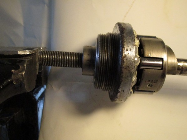 Juncker kruisframefiets revisie, opstelling tonlagers monteren.JPG