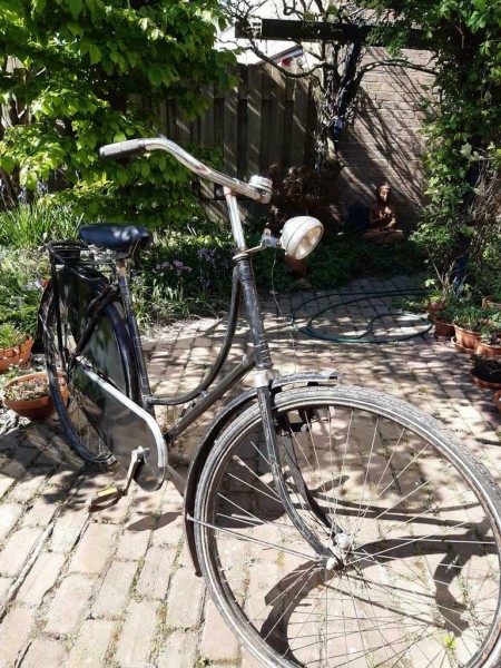 Gazelle omafiets - vooraanzicht.jpg