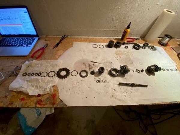 overzicht uit elkaar gedraaide naaf