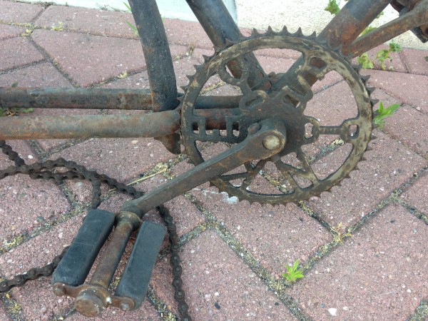 crank met vastgelaste pedalen