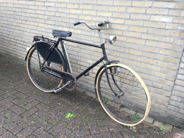 Met originele banden