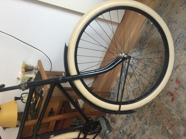 Het spatbord loopt mooi mee met de band.