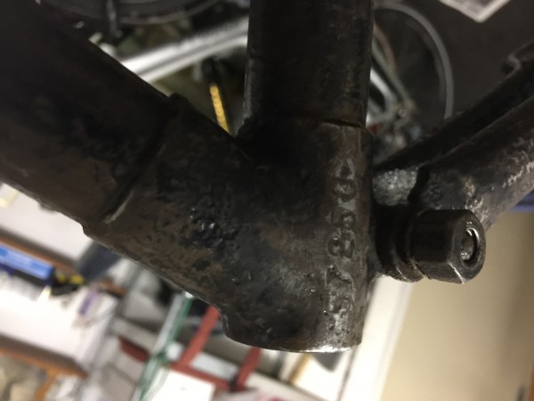 2FCABD16-813A-411B-B889-35A1A0DEE742.jpeg (108.74 KiB) 4855 keer bekeken Van Welk merk mag dit frame zijn