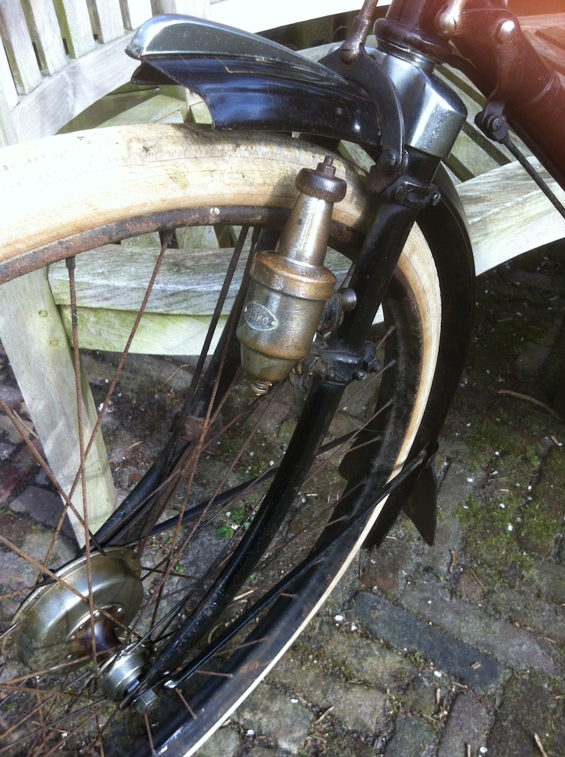 Foto dynamo kruisframe Gazelle.jpg