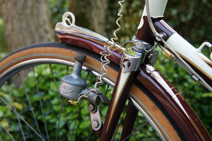 Gazelle Sport A met type 3 mascotte