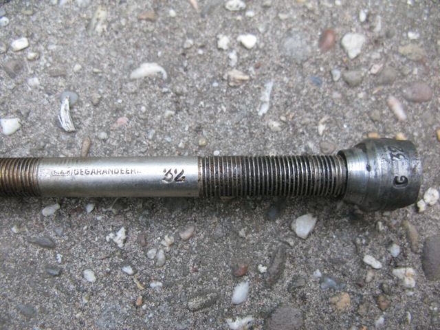 achternaaf R.A.K. gegarandeerd 32