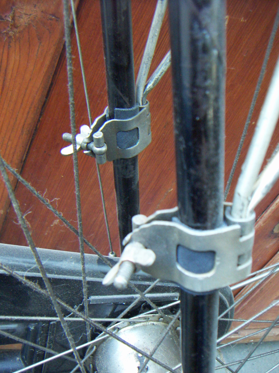 bevestiging bagagedrager.JPG