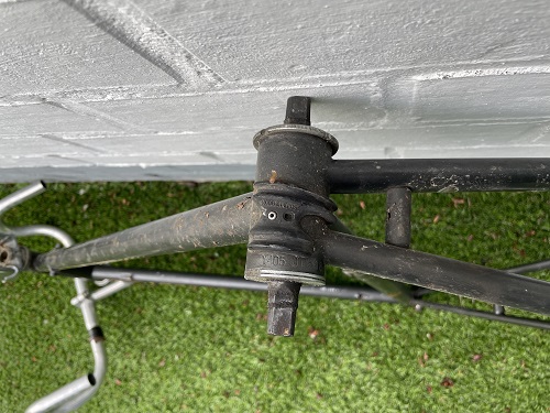 framenummer onderaan