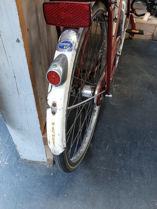 Magneet achterspatbord.jpg