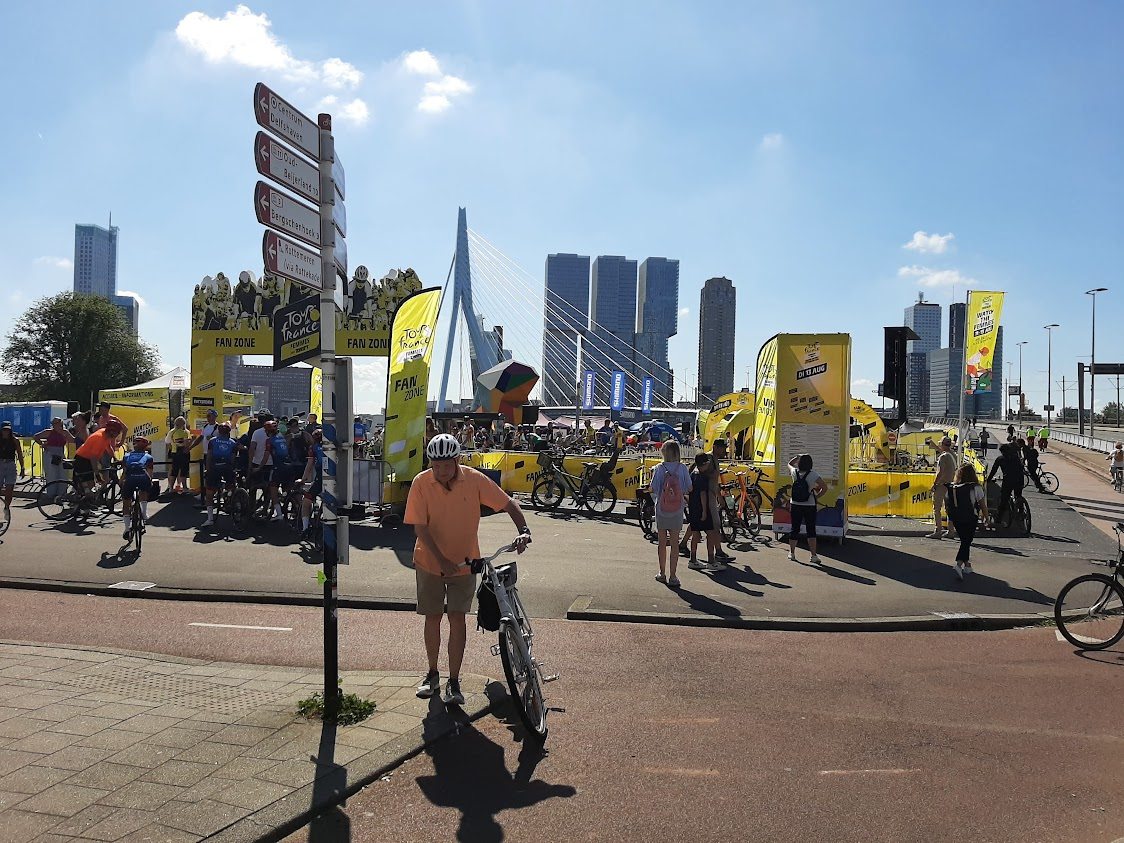 Rotterdam fanzone.jpg