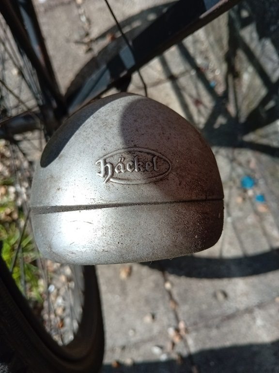 Germaan koplamp Häckel.jpg