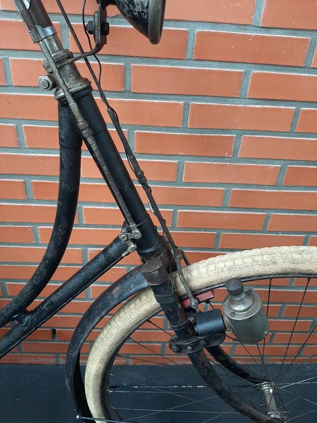 DZ60 1919 as found voortrein.jpg