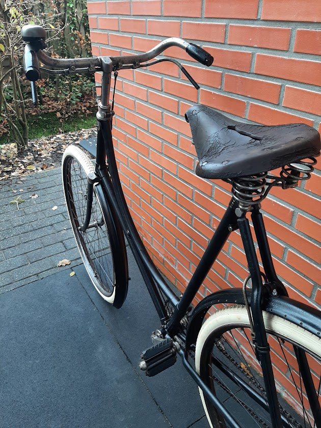 DZ 1919 gerest. schuin achter.jpg