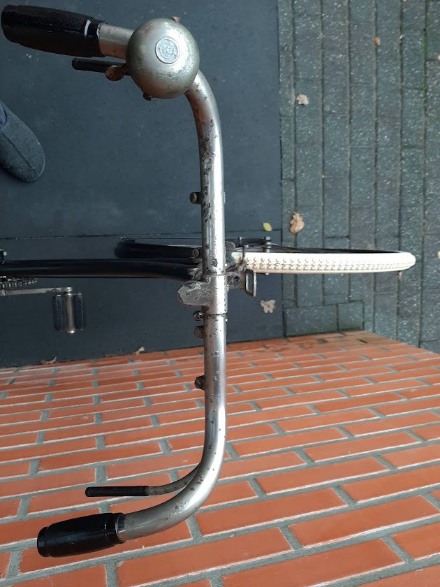 DZ 1919 gerest. stuur van boven.jpg