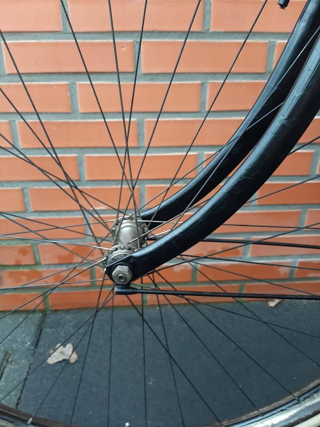 DZ 1919 gerest. voorwiel.jpg