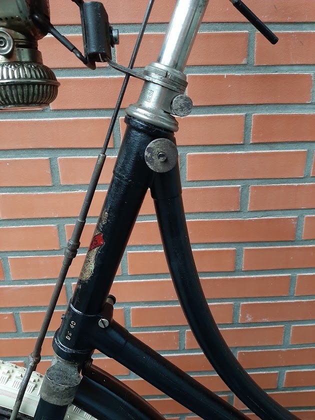 Dz 1919 balhoofd links.jpg