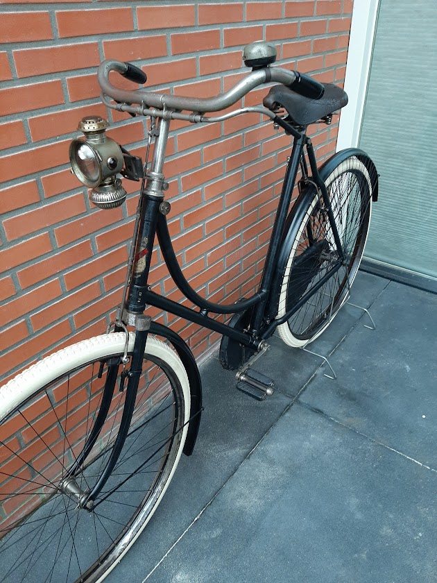 DZ 1919 schuin links.jpg