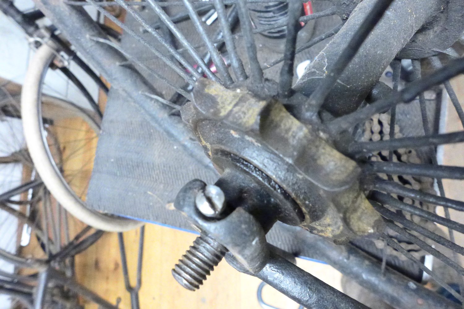 kettingspanner schroef.JPG