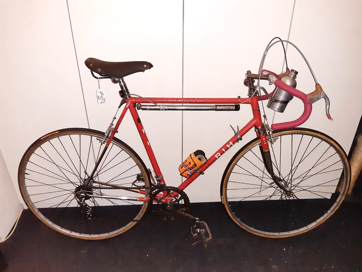 rih bidon aan stuur.png