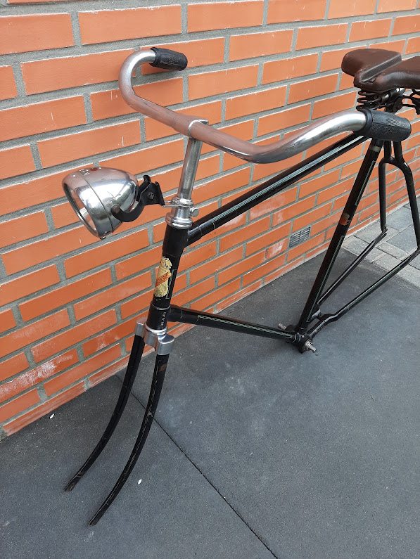 BB60 frame van opzij.jpg