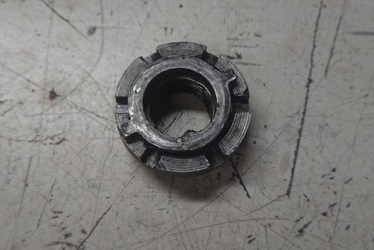 Conus met omgedraaide ring voor halvestap afstellen