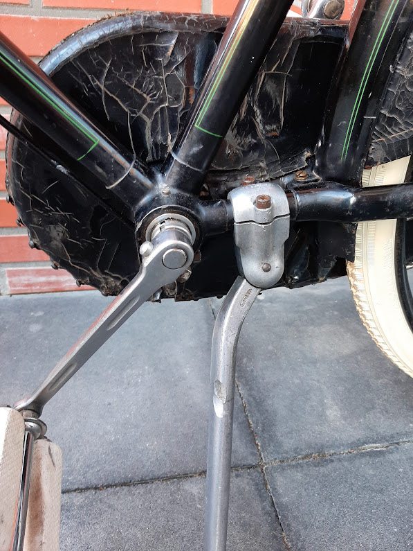 BB60 bracket ger..jpg