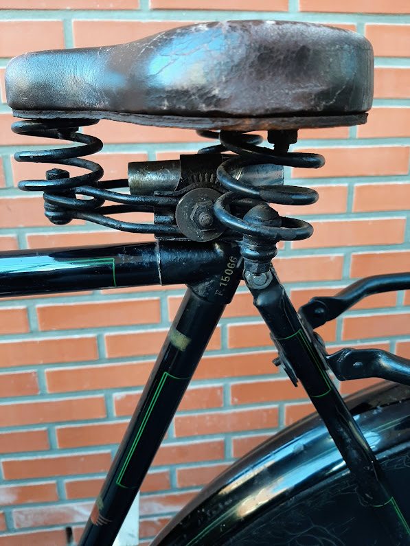 BB60 zadelpartij ger..jpg